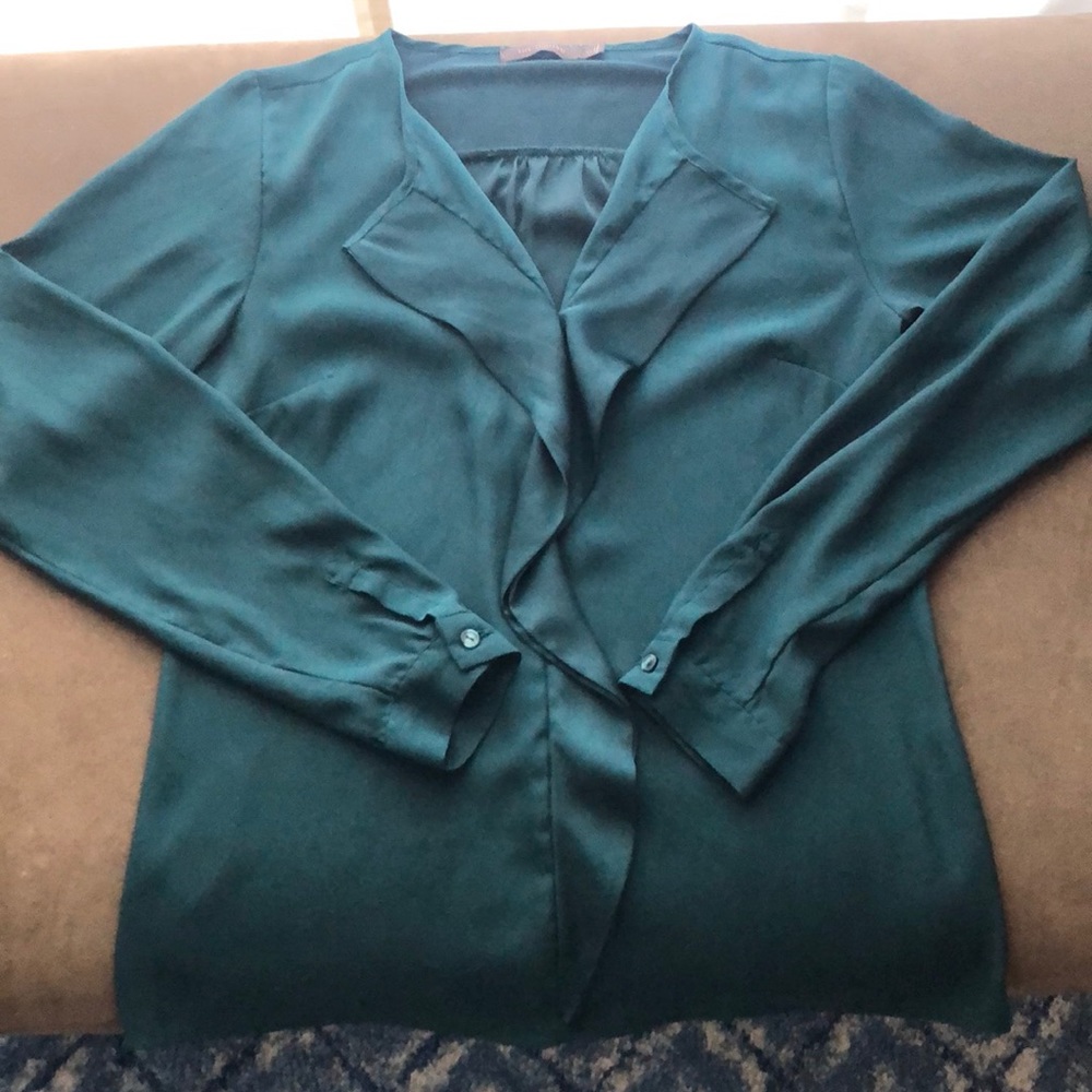 The Limited XS emerald coloured blouse